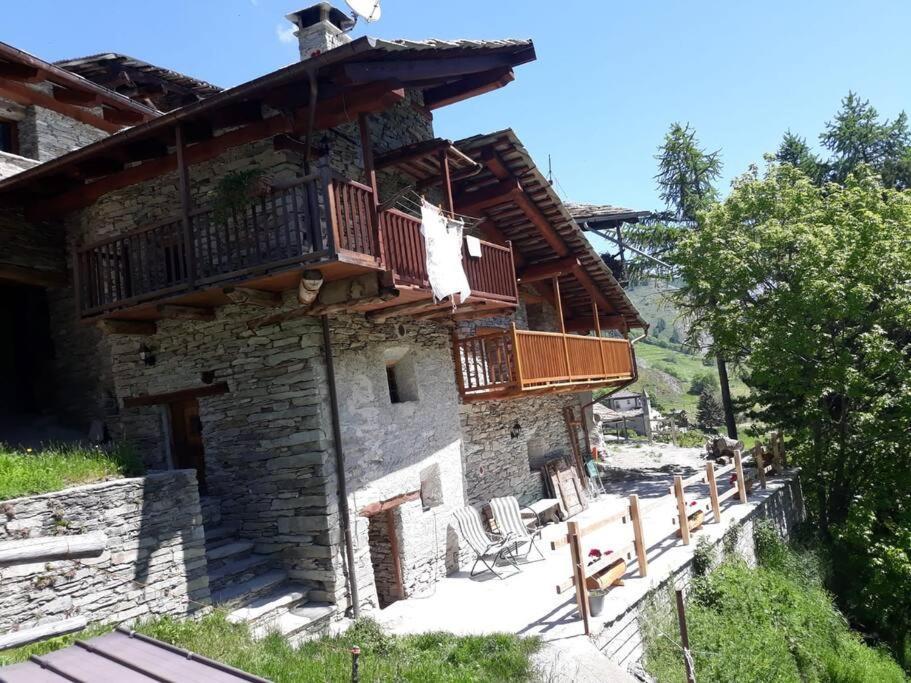 L'Estela Meleze Esterno foto